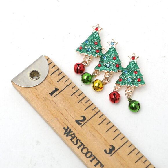 Christmas Tree Metal Brooch Holidays Festive Bells Green Red Gold Yellow NEW - Picture 6 of 7